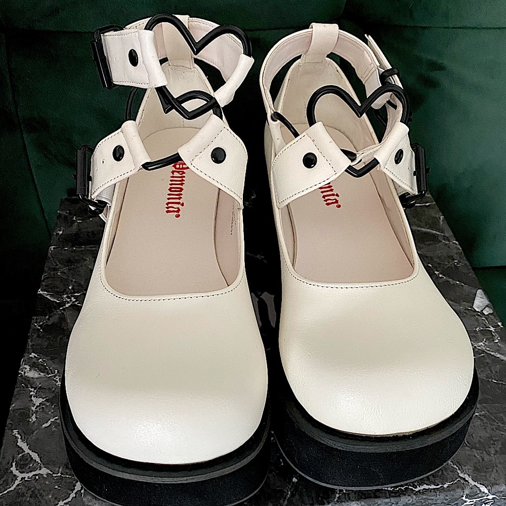Demonia Sprite White size 7